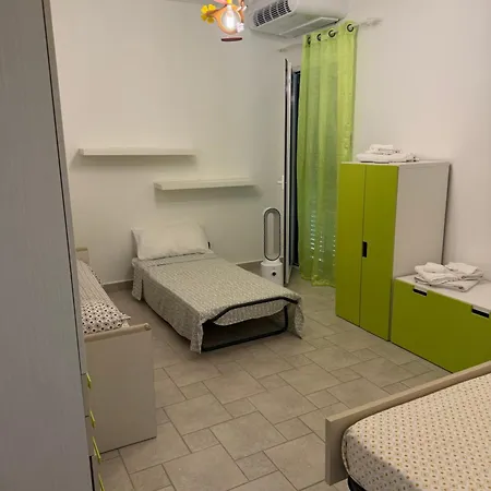 בית נופש Indipendente Di Monica *
